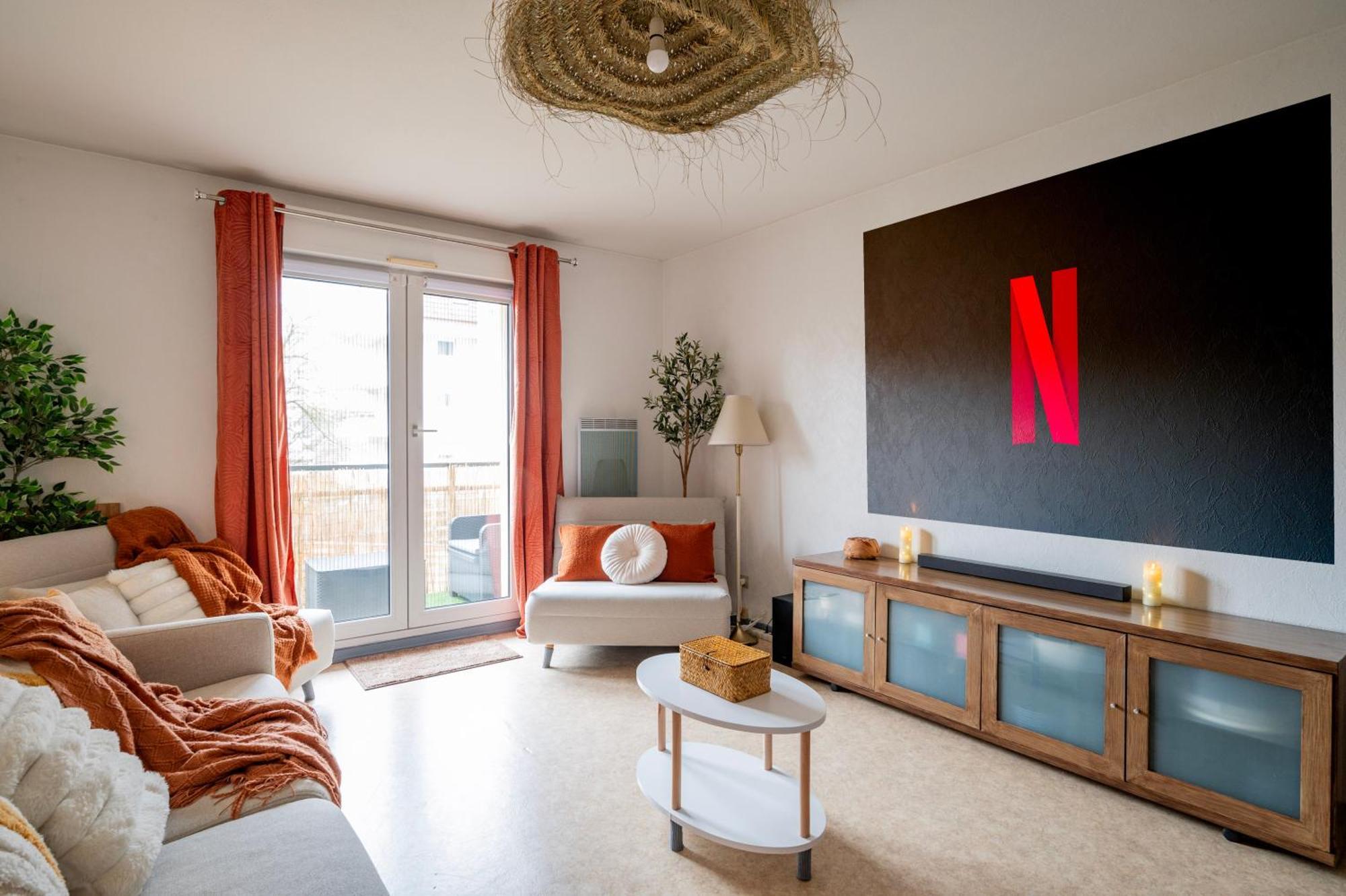 Cathyvoyages Com - Balcon - Netflix Prime Videoprojecteur - Garage Possible Ou Parking Gratuit Rue - Centre 8 Min Et Gare 5 Min En Tram - Confort Et Proprete