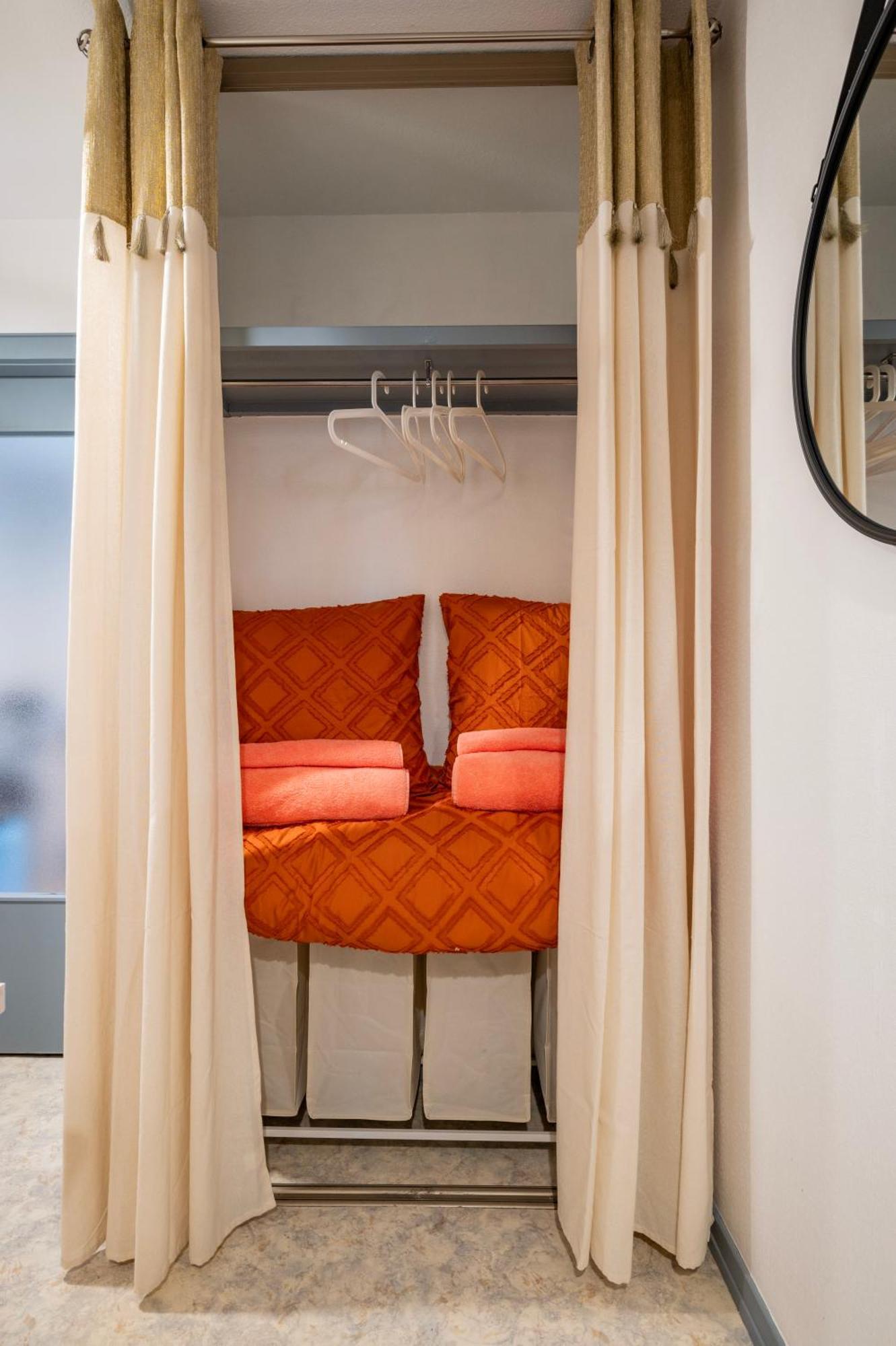 Cathyvoyages Com - Balcon - Netflix Prime Videoprojecteur - Garage Possible Ou Parking Gratuit Rue - Centre 8 Min Et Gare 5 Min En Tram - Confort Et Proprete Strasbourg