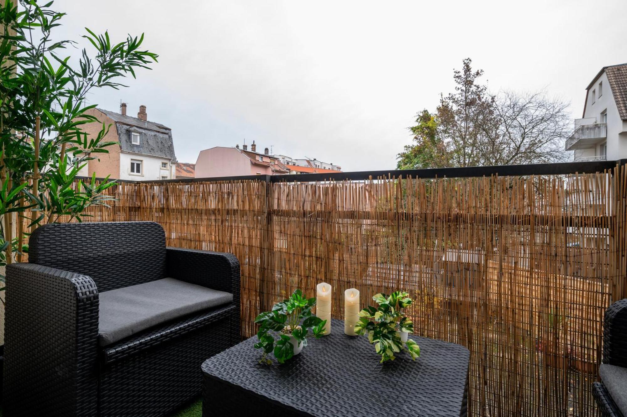 Appartement Cathyvoyages Com - Balcon - Netflix Prime Videoprojecteur - Garage Possible Ou Parking Gratuit Rue - Centre 8 Min Et Gare 5 Min En Tram - Confort Et Proprete