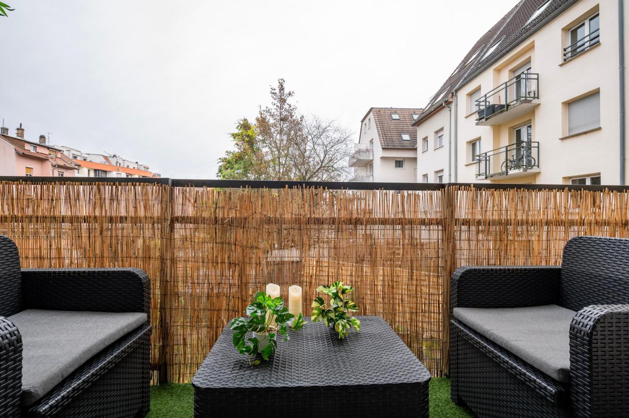 Appartement Cathyvoyages Com - Balcon - Netflix Prime Videoprojecteur - Garage Possible Ou Parking Gratuit Rue - Centre 8 Min Et Gare 5 Min En Tram - Confort Et Proprete Strasbourg