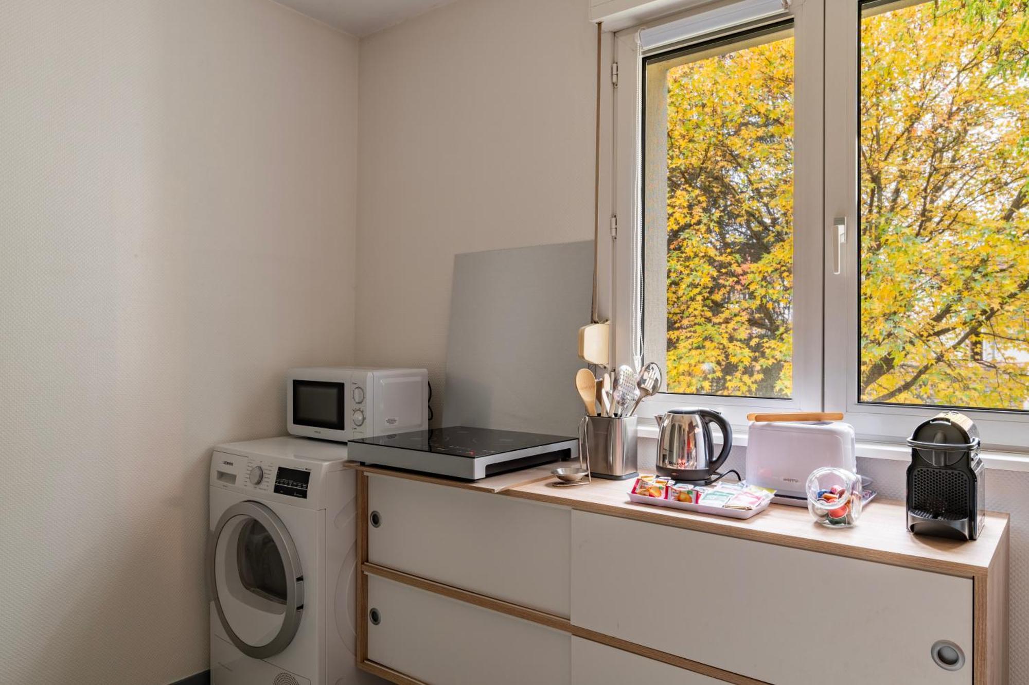 Cathyvoyages Com - Balcon - Netflix Prime Videoprojecteur - Garage Possible Ou Parking Gratuit Rue - Centre 8 Min Et Gare 5 Min En Tram - Confort Et Proprete Appartement