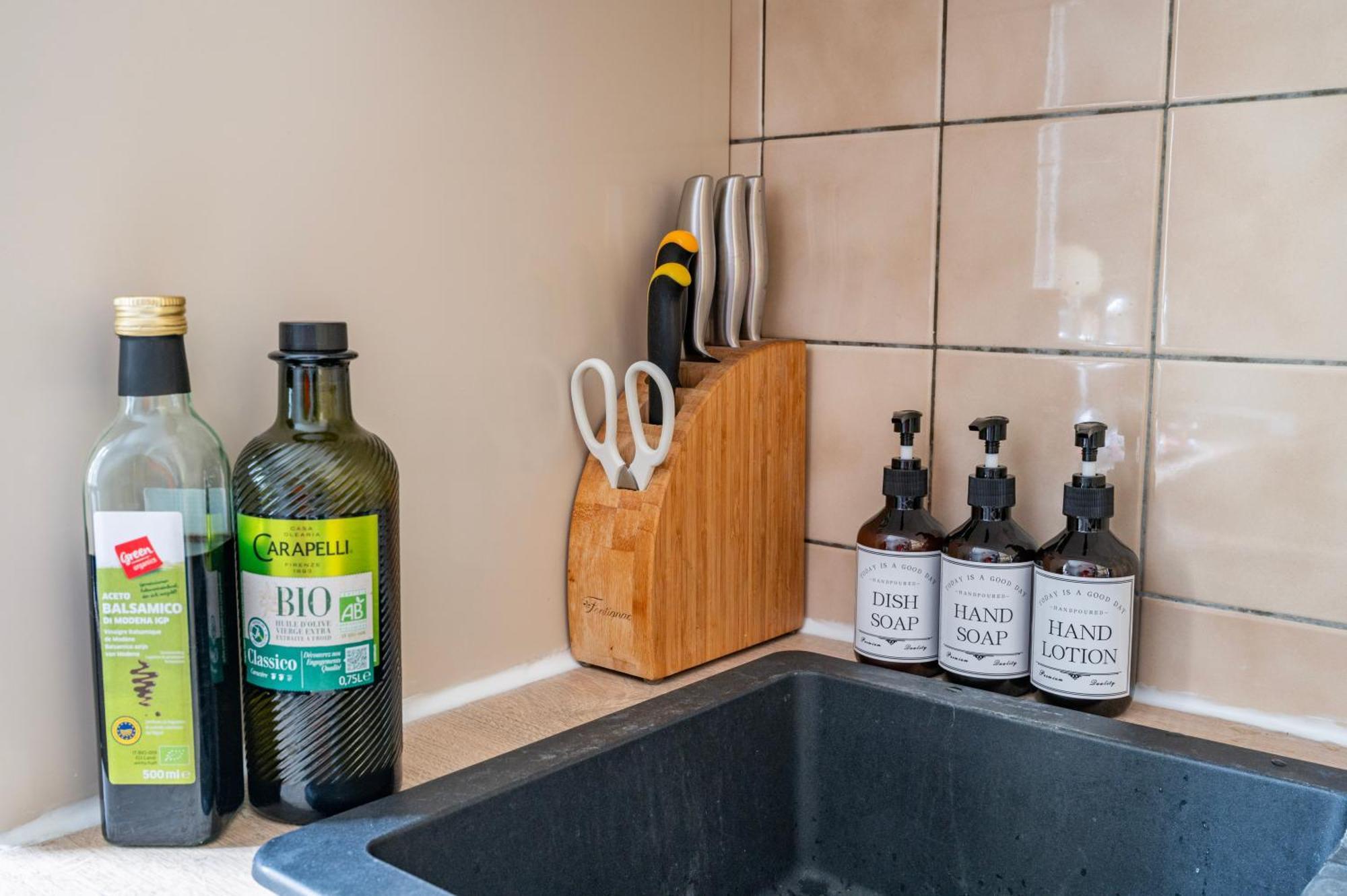 Cathyvoyages Com - Balcon - Netflix Prime Videoprojecteur - Garage Possible Ou Parking Gratuit Rue - Centre 8 Min Et Gare 5 Min En Tram - Confort Et Proprete Appartement Strasbourg